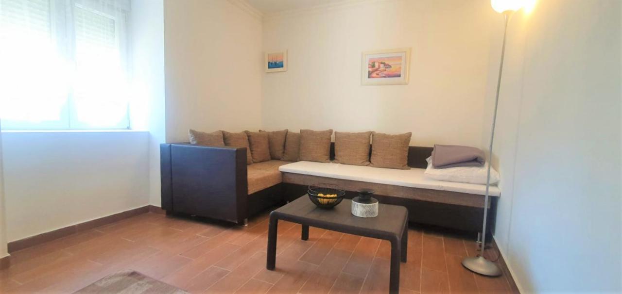 Apartment Fain - Private Parking Zadar Buitenkant foto